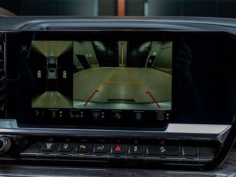 Used 2024 Chevrolet Silverado 2500 High Country w/ Technology Package image 25