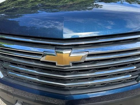 Used 2023 Chevrolet Traverse LT FWD image 10