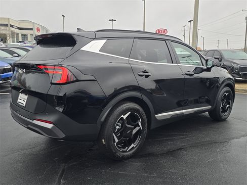New 2026 Kia Sportage EX image 3