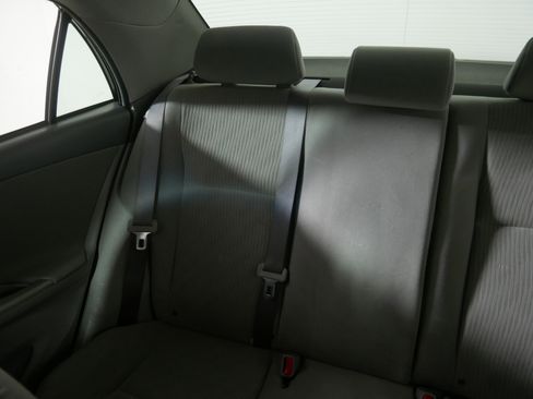 Used 2010 Toyota Corolla LE image 12