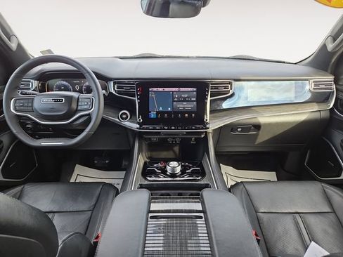 Used 2022 Jeep Wagoneer Series III w/ Flexible Seating Group image 3