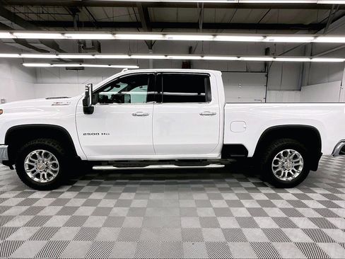 Used 2025 Chevrolet Silverado 2500 LTZ w/ LTZ Convenience Package AWD/4WD image 14