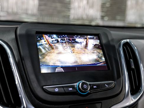 Used 2020 Chevrolet Equinox LT FWD image 21