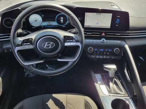 Certified 2023 Hyundai Elantra SEL w/ Convenience Package FWD image 6