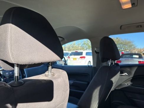 Used 2021 Chevrolet Colorado LT image 18