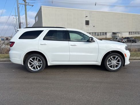Used 2023 Dodge Durango GT image 4