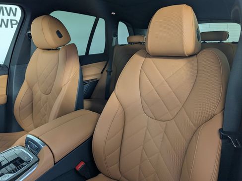 New 2026 BMW X5 xDrive40i w/ Premium Package AWD/4WD image 12
