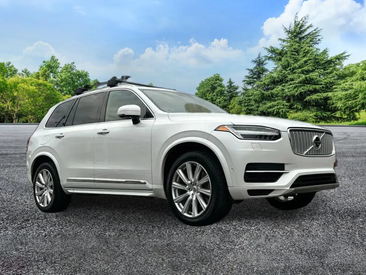 Used 2017 Volvo XC90 T8 Inscription w/ Vision Package AWD/4WD image 1