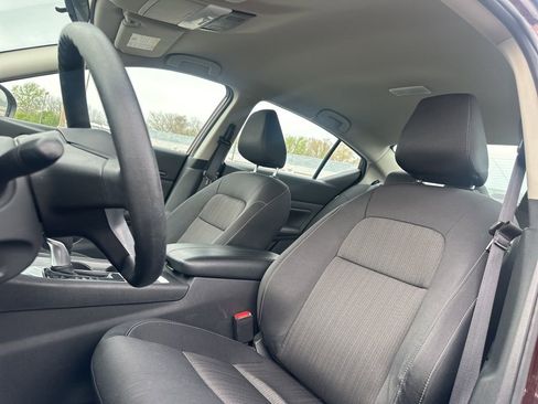 Used 2025 Nissan Altima 2.5 SV image 29