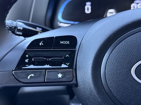 Certified 2025 Hyundai Elantra Sport image 20