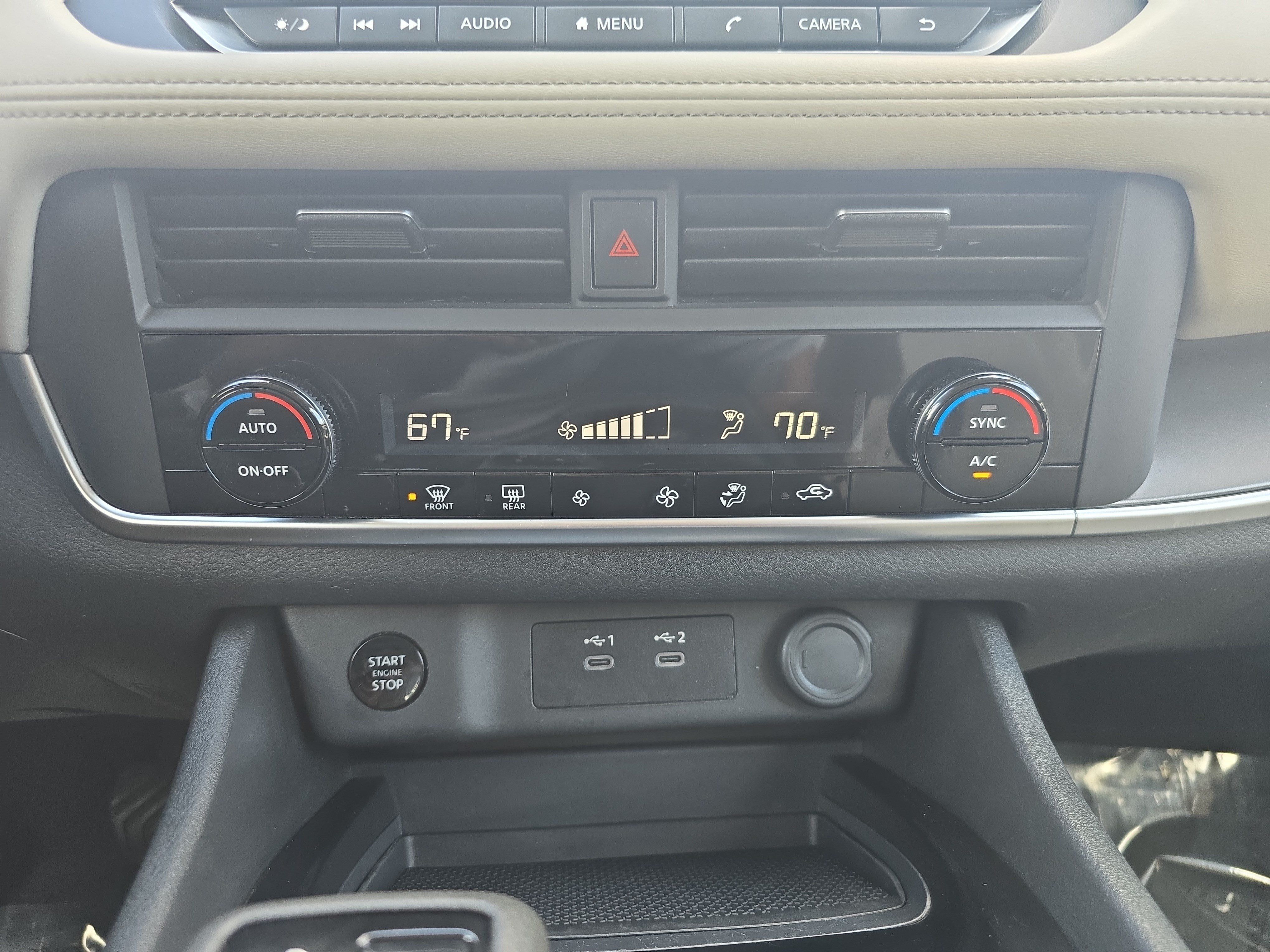 Used 2025 Nissan Rogue SV AWD/4WD image 18