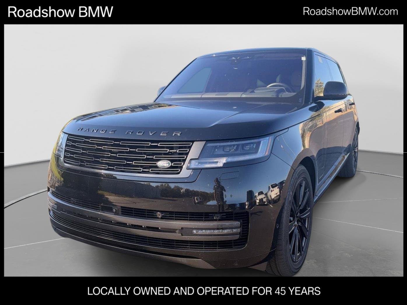Used 2023 Land Rover Range Rover Long Wheelbase SE AWD/4WD image 1