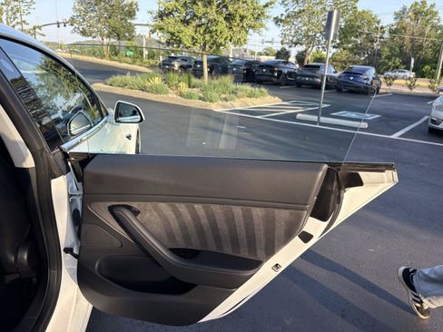 Used 2018 Tesla Model 3 Long Range RWD image 20