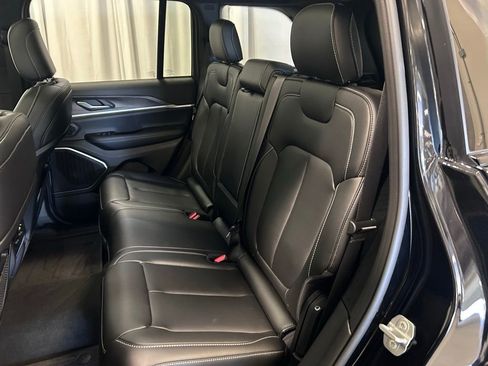 New 2026 Jeep Grand Cherokee Limited AWD/4WD image 21