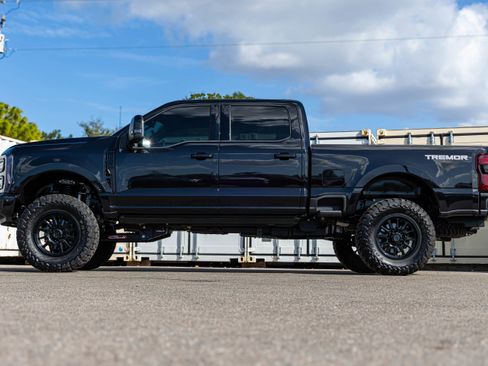 Used 2025 Ford F350 Platinum w/ Tremor Off-Road Package image 6