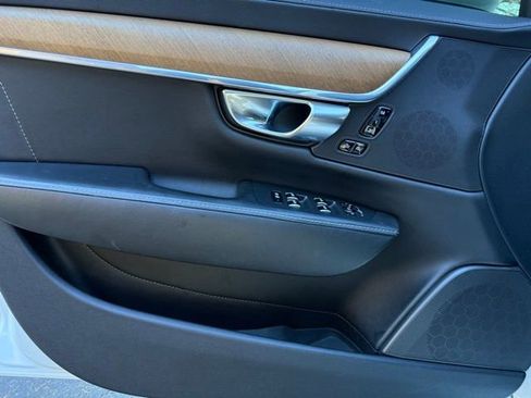 Used 2018 Volvo S90 T6 Inscription w/ Convenience Package image 27