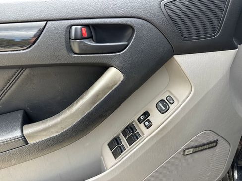 Used 2006 Toyota 4Runner Limited image 16