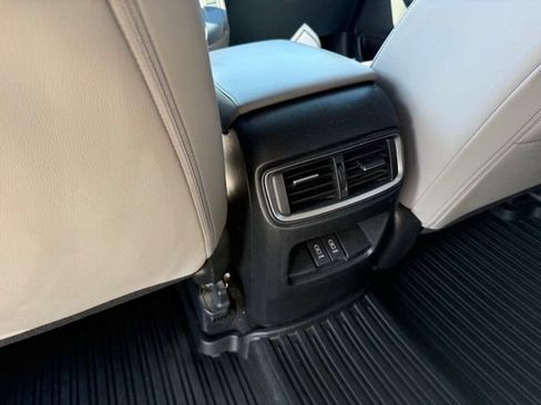 Used 2017 Honda CR-V Touring image 7