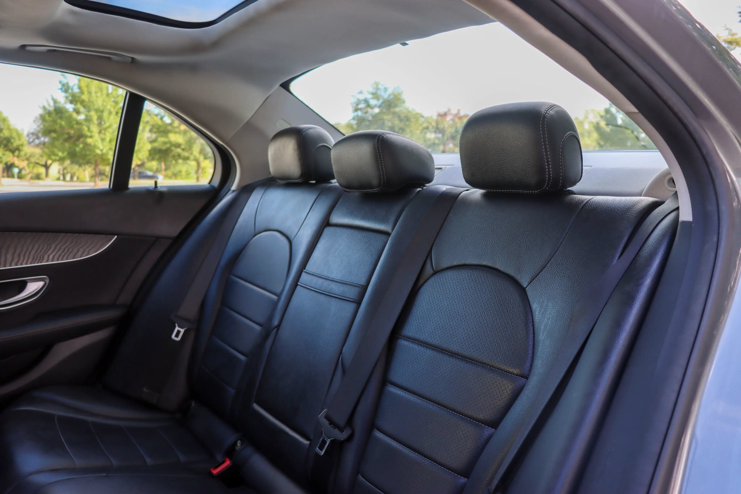 Used 2017 Mercedes-Benz C 300 4MATIC Sedan image 17