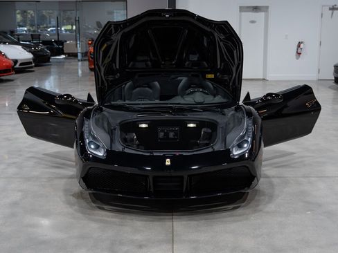 Used 2018 Ferrari 488 Spider image 41