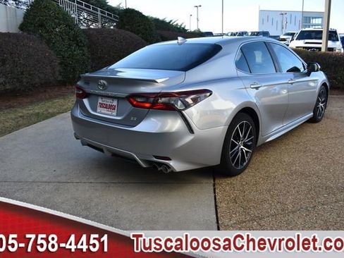 Used 2021 Toyota Camry SE image 10