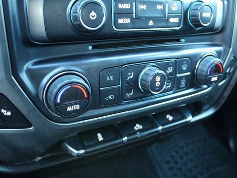 Used 2019 Chevrolet Silverado 1500 LT w/ All Star Edition image 27