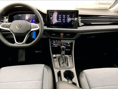 New 2026 Volkswagen Jetta SE image 6