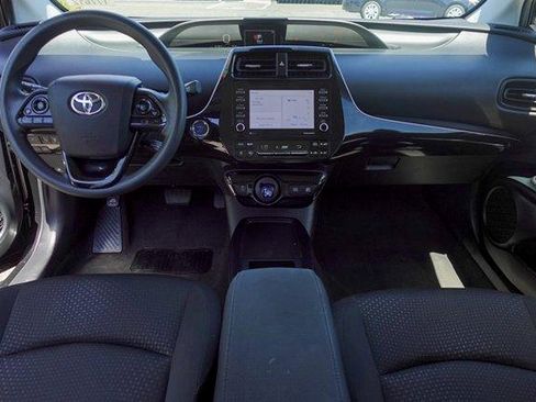 Certified 2022 Toyota Prius LE FWD image 22
