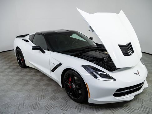 Used 2014 Chevrolet Corvette Stingray Coupe w/ 2LT Preferred Equipment Group image 26