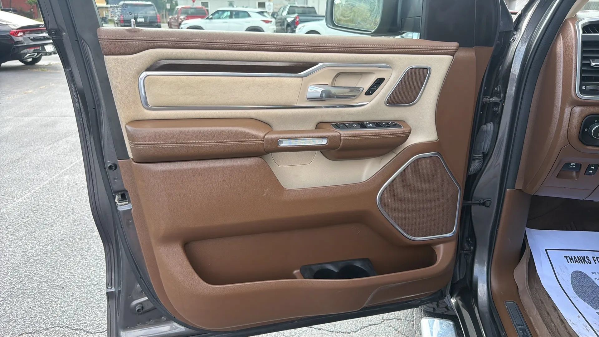Used 2021 RAM 1500 Laramie AWD/4WD image 11