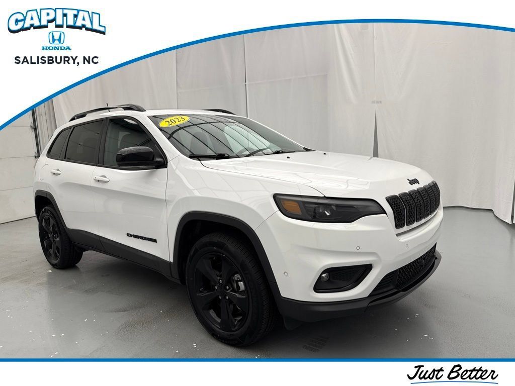 Used 2023 Jeep Cherokee Altitude Lux w/ Lux Elite Package AWD/4WD image 1