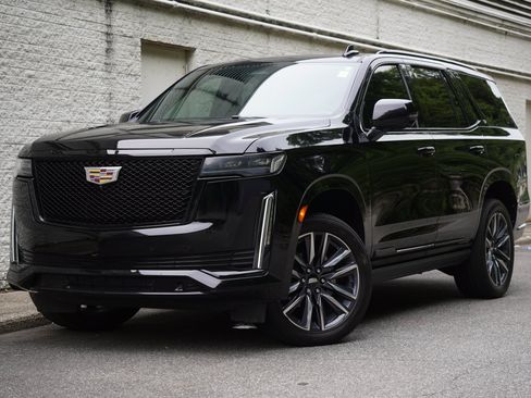 Used 2023 Cadillac Escalade Sport w/ Touring Package AWD/4WD image 2