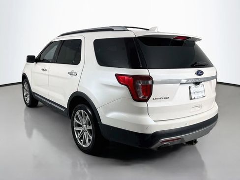 Used 2017 Ford Explorer Limited w/ Equipment Group 303A AWD/4WD image 3