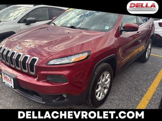 Used 2017 Jeep Cherokee Latitude image 1