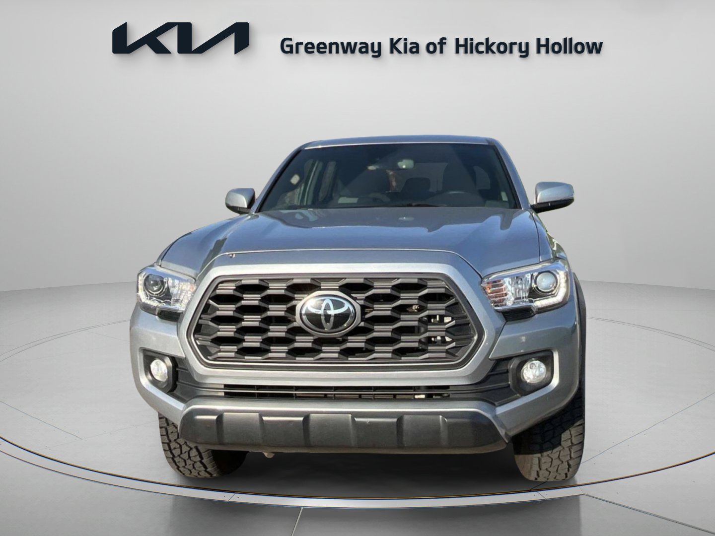 Used 2022 Toyota Tacoma TRD Off-Road AWD/4WD image 2