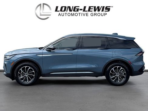 Certified 2025 Lincoln Nautilus Premier AWD/4WD image 2