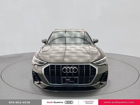 Used 2023 Audi Q3 2.0T Premium Plus w/ Premium Plus Package AWD/4WD image 2