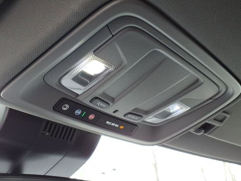 Used 2025 Chevrolet Silverado 1500 LT image 22