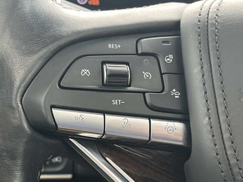 Used 2022 Cadillac Escalade ESV Premium Luxury Platinum AWD/4WD image 39