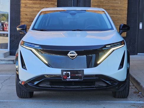 Used 2024 Nissan Ariya AWD image 8