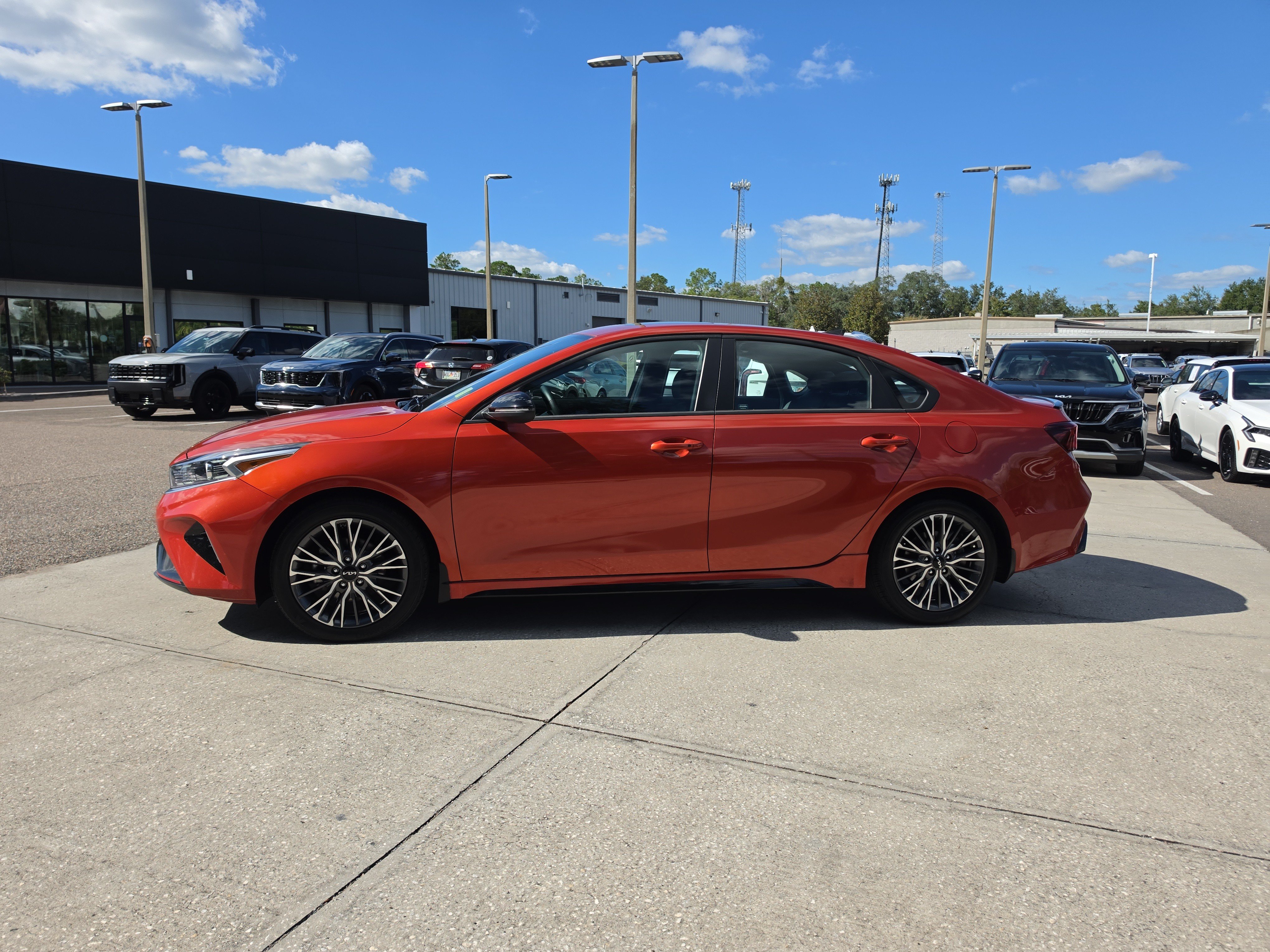 Used 2023 Kia Forte GT-Line w/ GT-Line Premium Package FWD image 5