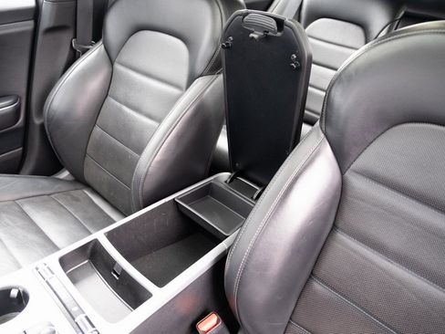 Used 2018 Kia Stinger GT2 image 9