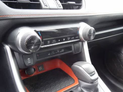 Used 2024 Toyota RAV4 Adventure image 10