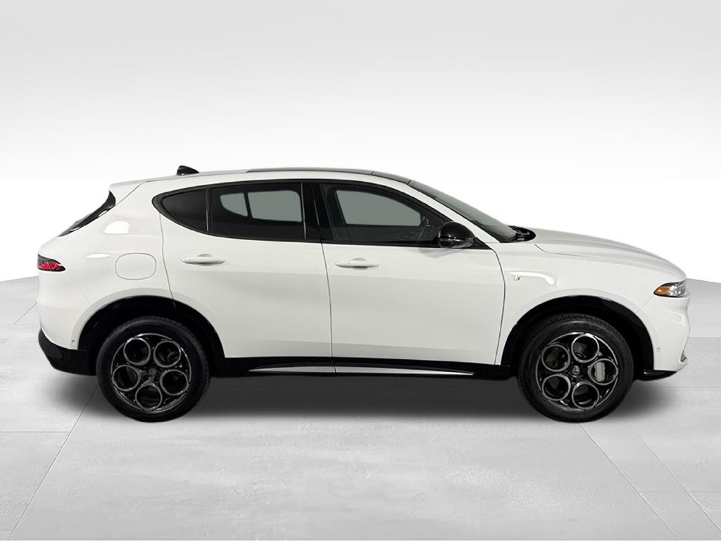 Used 2024 Alfa Romeo Tonale Ti w/ Active Assist Package AWD/4WD image 6