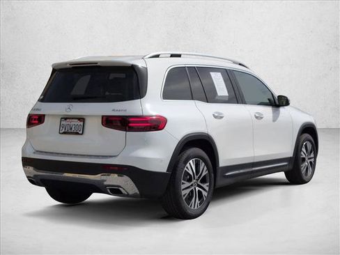 Certified 2025 Mercedes-Benz GLB 250 4MATIC image 5