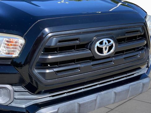 Used 2017 Toyota Tacoma SR RWD image 30