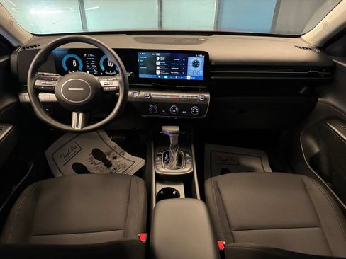 Used 2024 Hyundai Kona SE AWD/4WD image 9