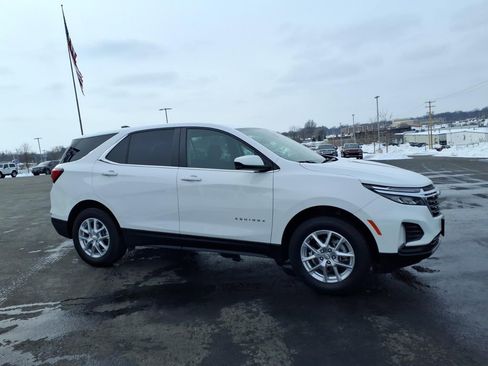 Used 2023 Chevrolet Equinox LT AWD/4WD image 6