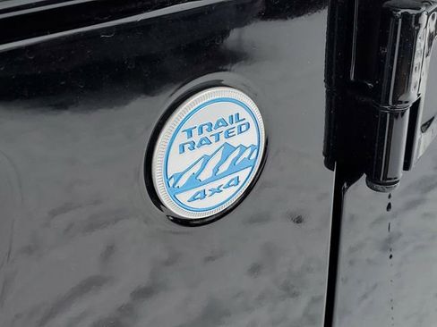 Used 2023 Jeep Wrangler Unlimited Sahara w/ Cold Weather Group image 30