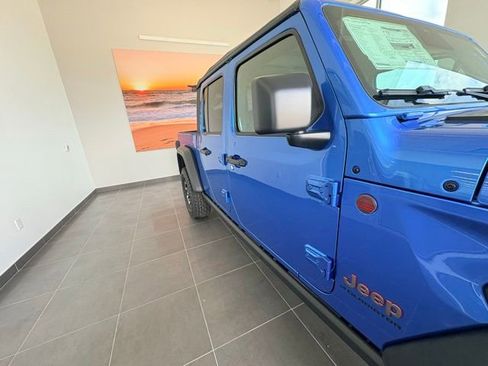 New 2026 Jeep Gladiator Rubicon w/ Steel Power Dome Hood Package AWD/4WD image 13